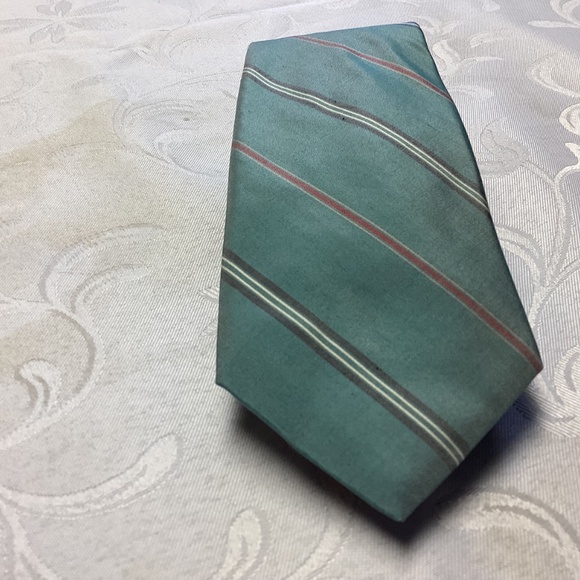 CHRISTIAN DIOR. SILK TIE just besutiful rare colors. - Picture 8 of 8